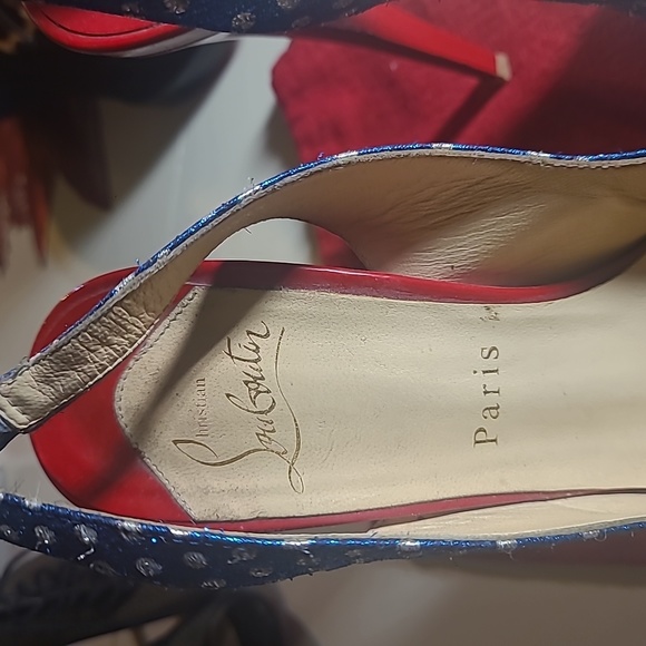 Christian Louboutin - Picture 9 of 12